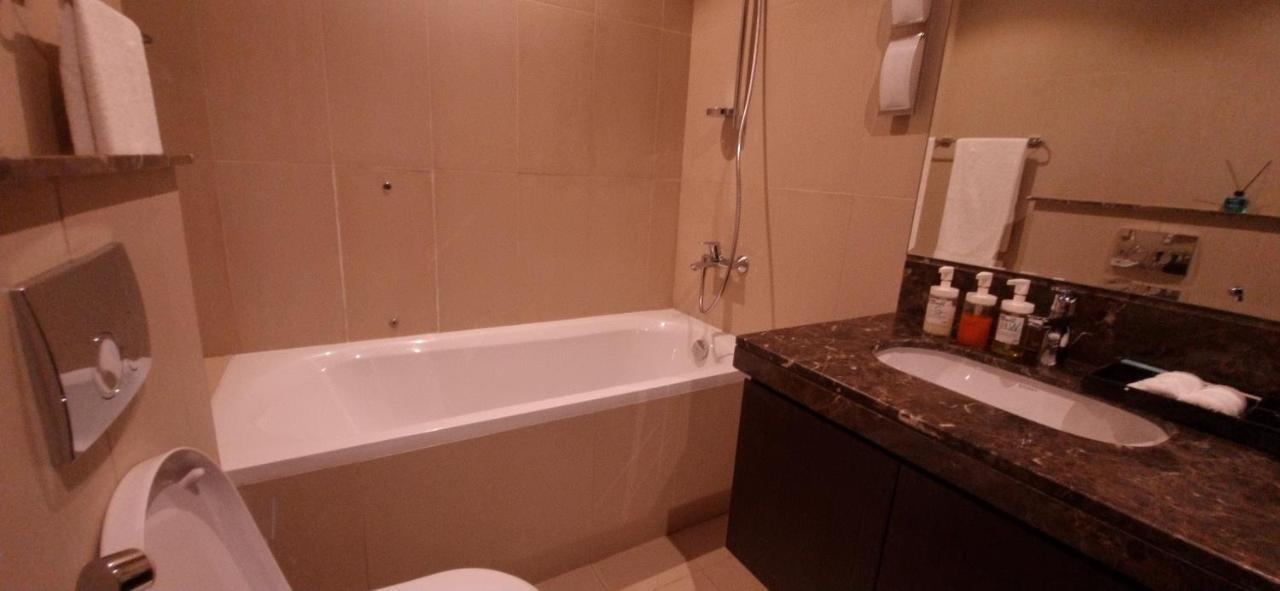 One 2Bhk Elegant Apartment In Muscat Bay 03 Exterior foto